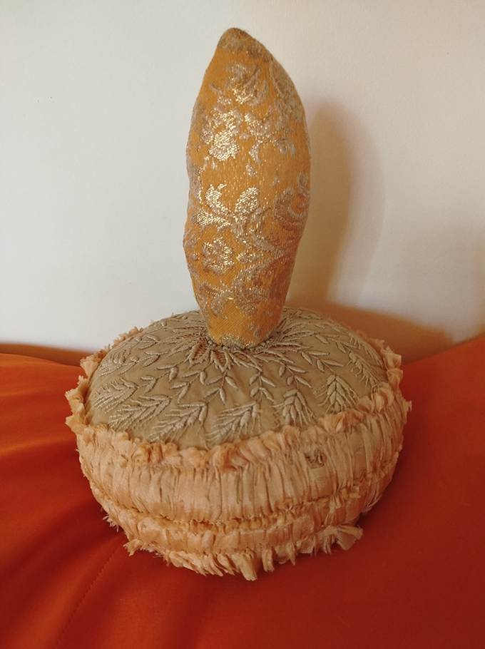 Aspiration / satin, soie, bourre de coton / 30 x 25 cm